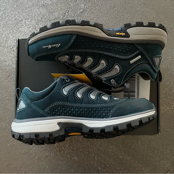Eddie Bauer Women’s Guide Pro Hiker Hiking Sneaker Shoes in Creek Blue NEW - Picture 2 of 11